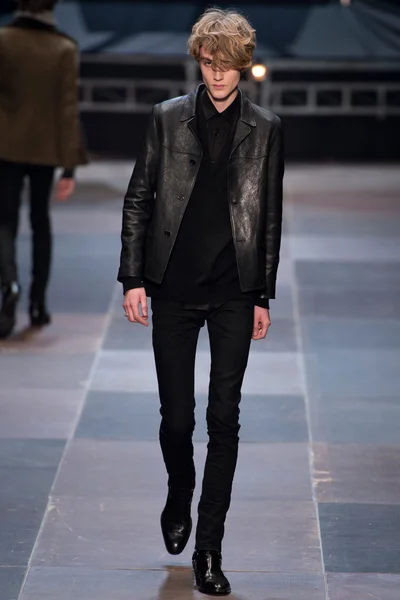 Look 8
